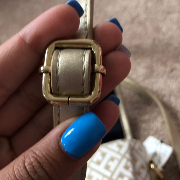 Tommy Hilfiger golf and white cross body bag - Picture 6 of 6